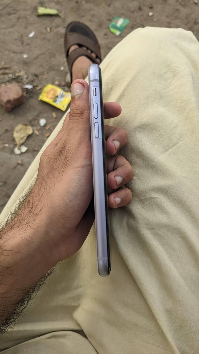 Apple iPhone 11 2