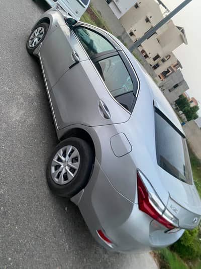 Toyota corolla gli auto