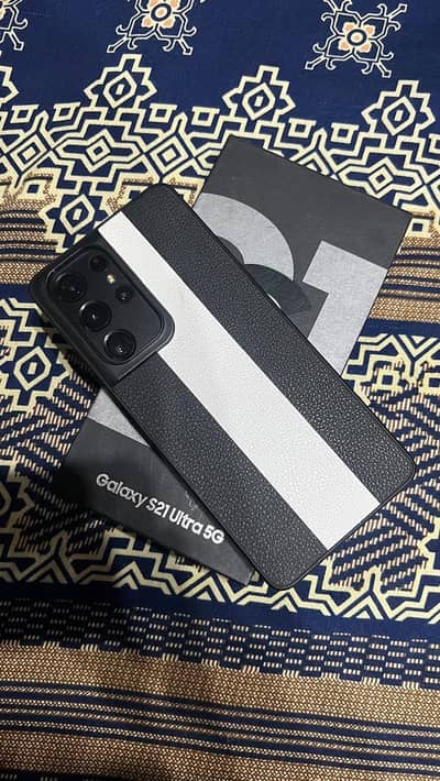Samsung Mobile S21 Ultra lines