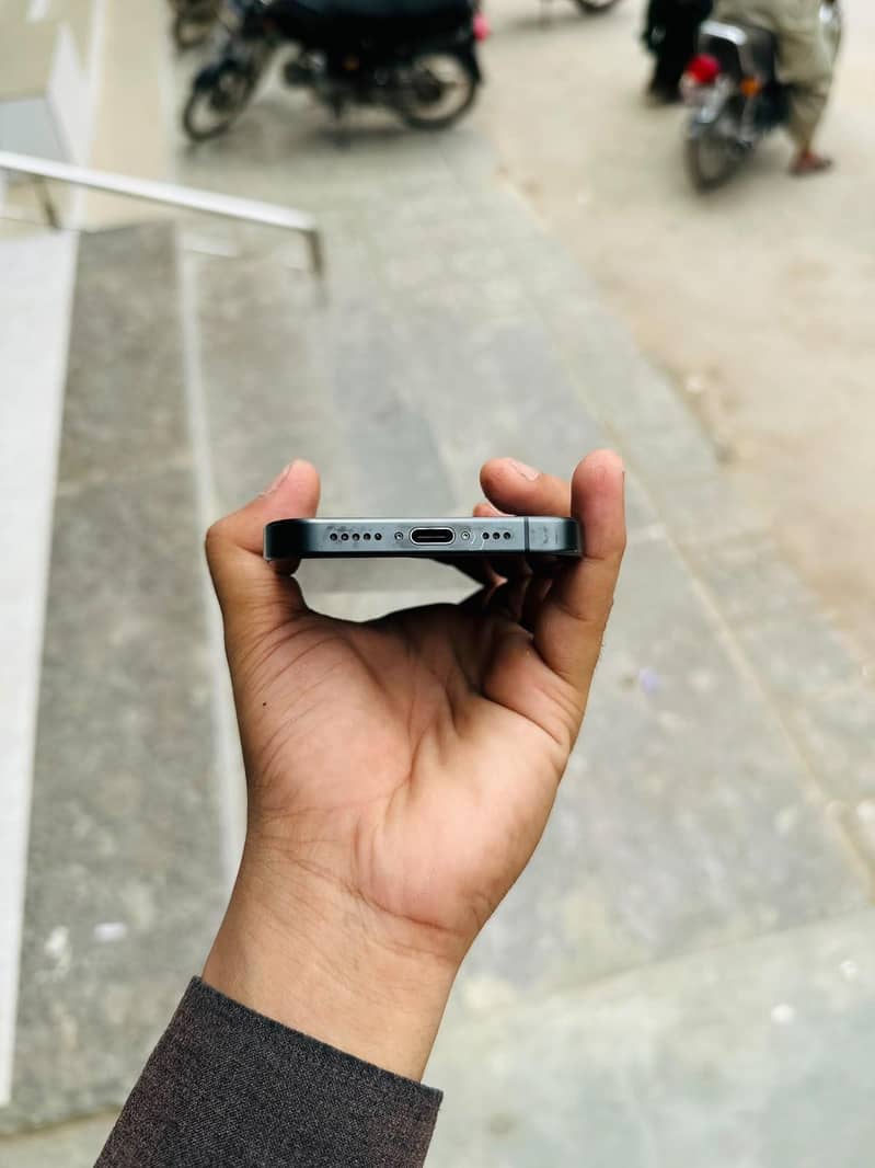 Apple iPhone 15 Pro fix rate 2
