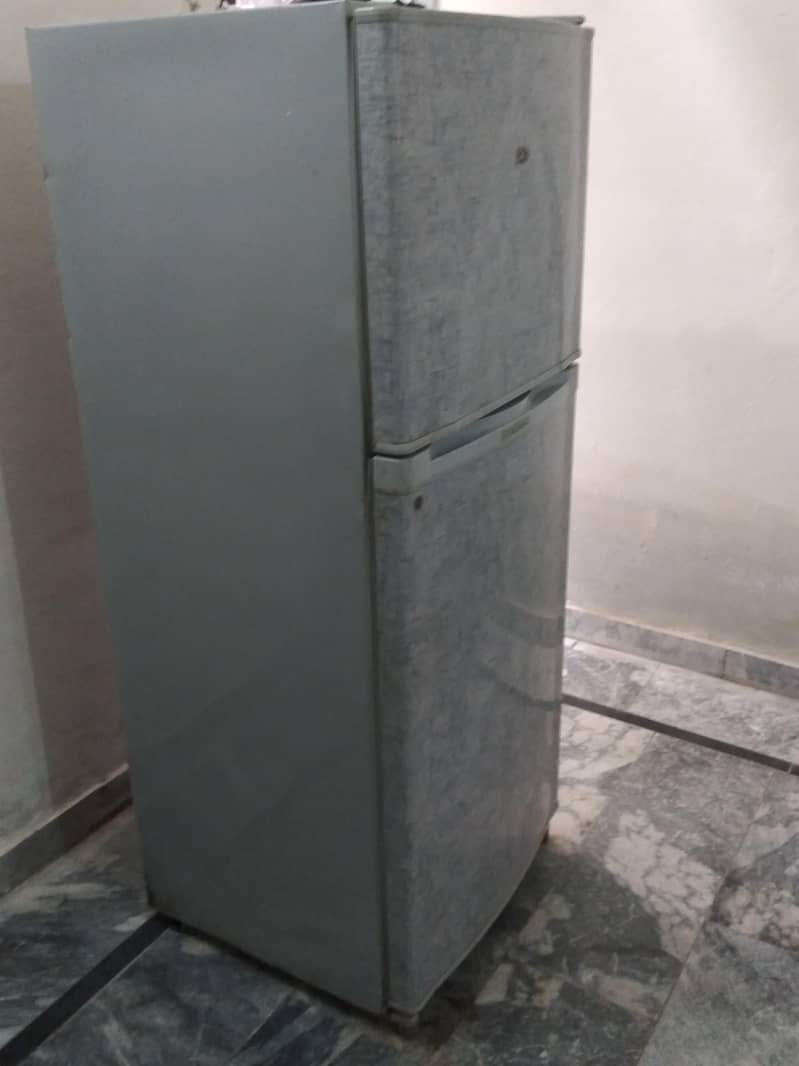 Dawlance fridge 0