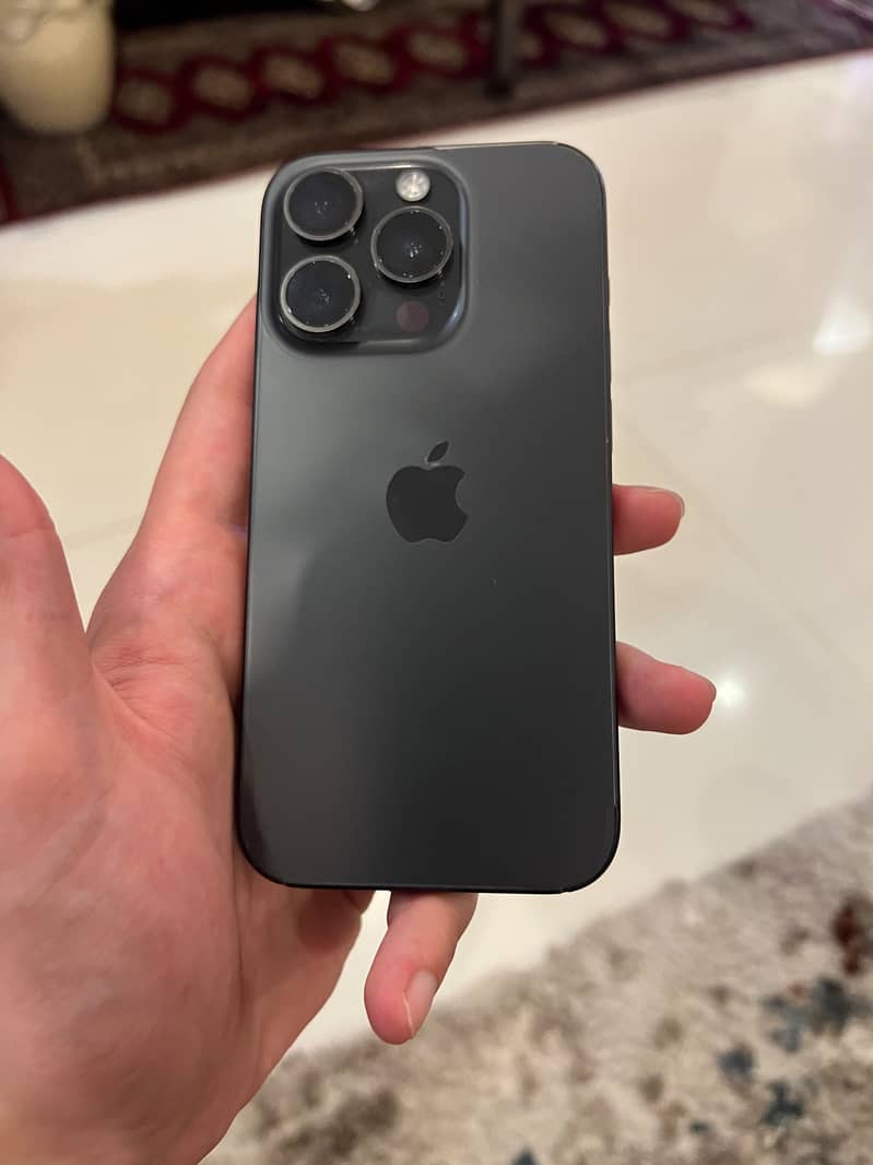 Apple iPhone 15 Pro 1