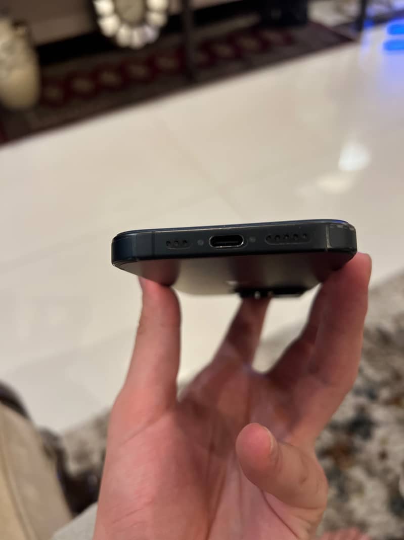 Apple iPhone 15 Pro 7