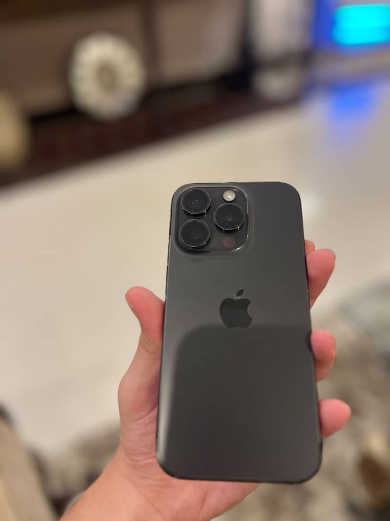 Apple iPhone 15 Pro 8