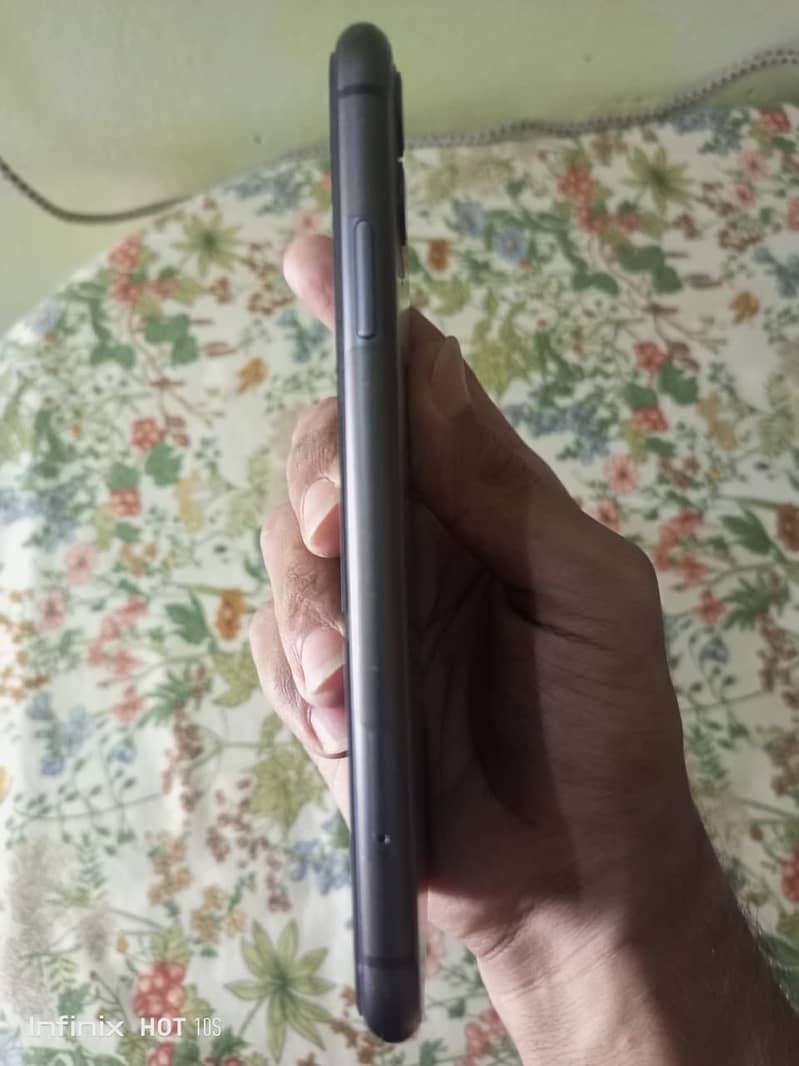 Apple iPhone 11 1