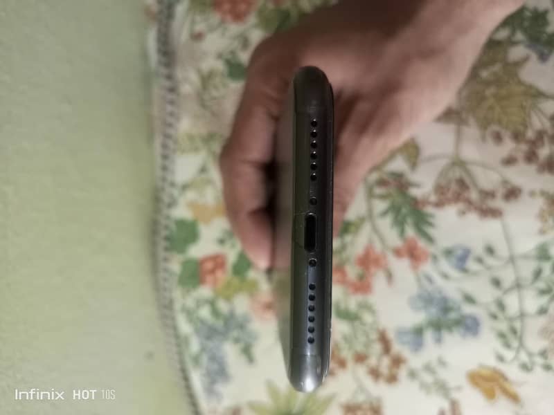 Apple iPhone 11 2
