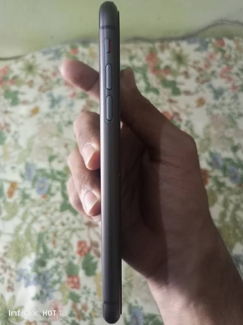 Apple iPhone 11 5