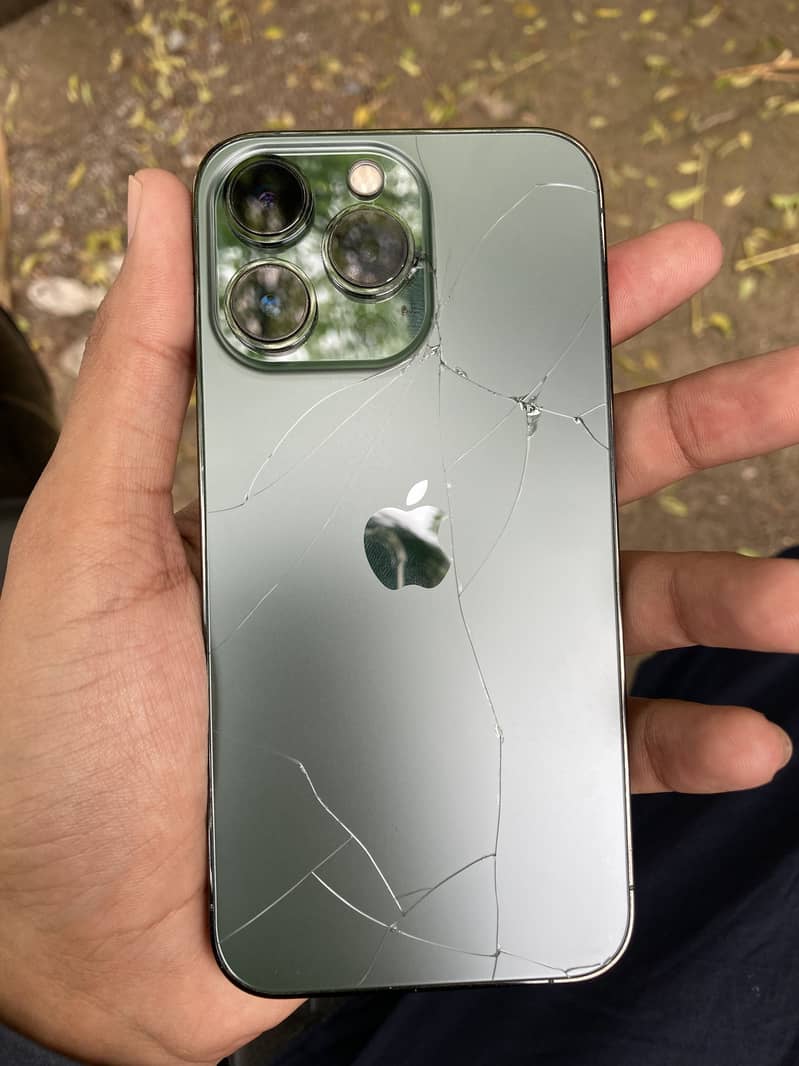Apple iPhone 13 Pro 2