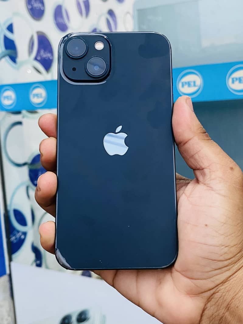 Apple iPhone 13 0