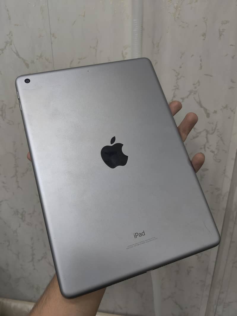 iPad 5th Generation 32GB 0
