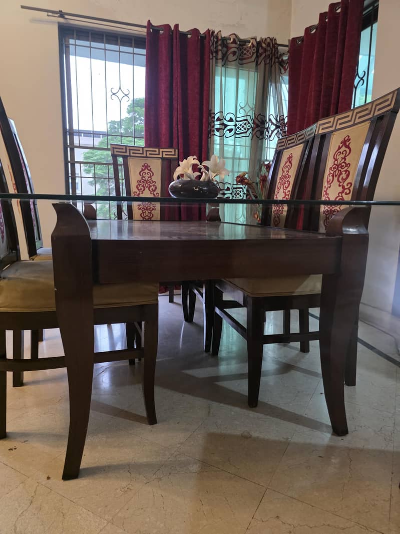 6 men elegant dining table 3