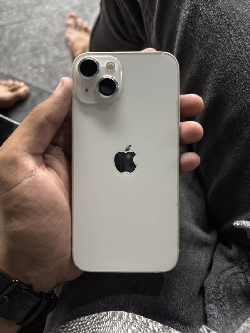 Apple iPhone 13 0
