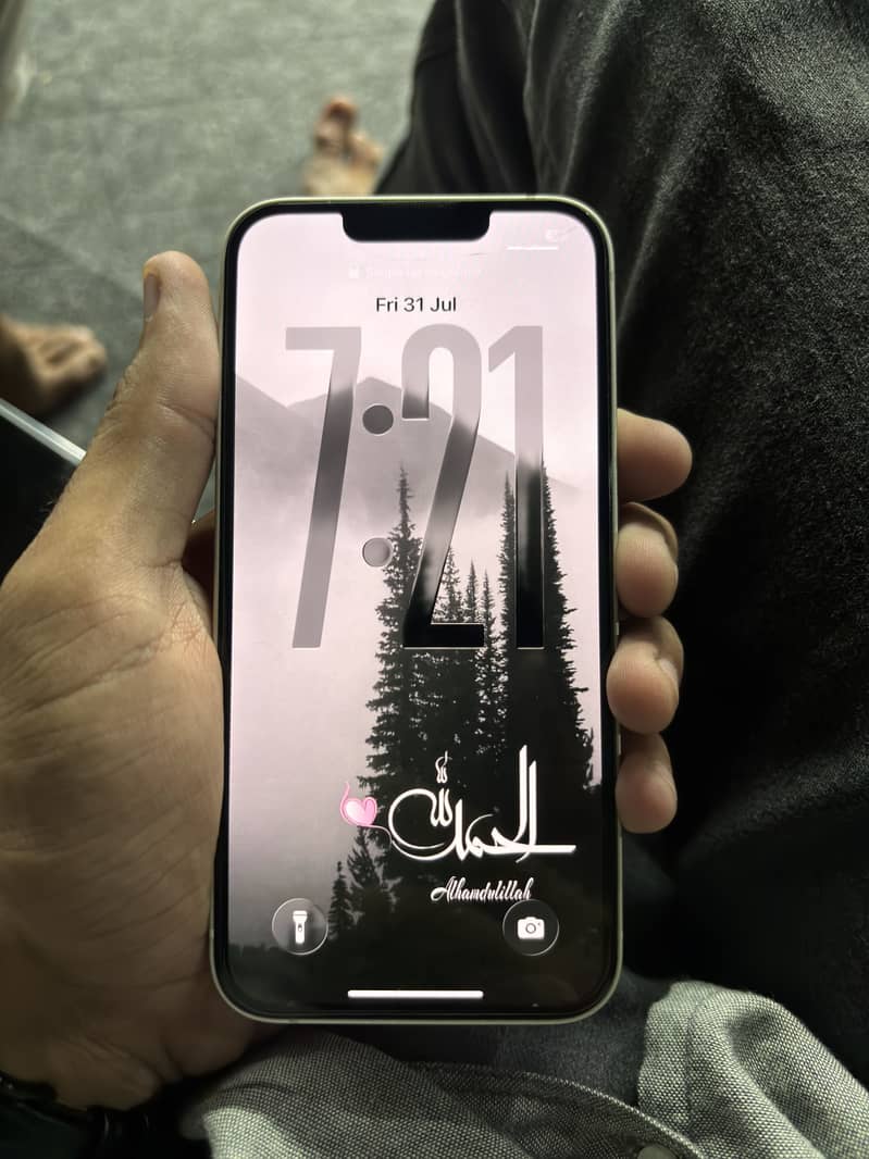 Apple iPhone 13 2