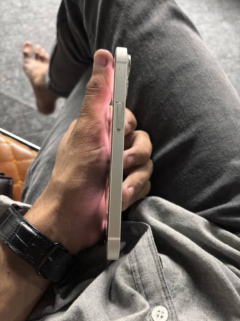 Apple iPhone 13 3