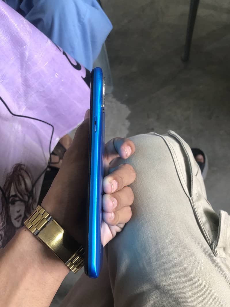 Realme C3 4