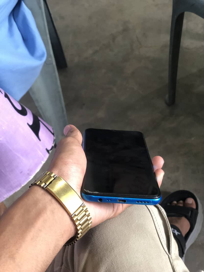 Realme C3 6