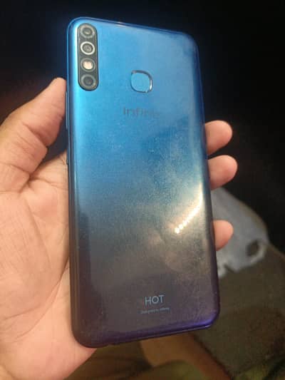 Infinix Hot 8