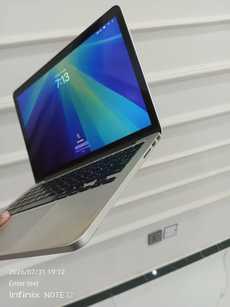 MacBook Pro 2015 Scratchless Condition 4