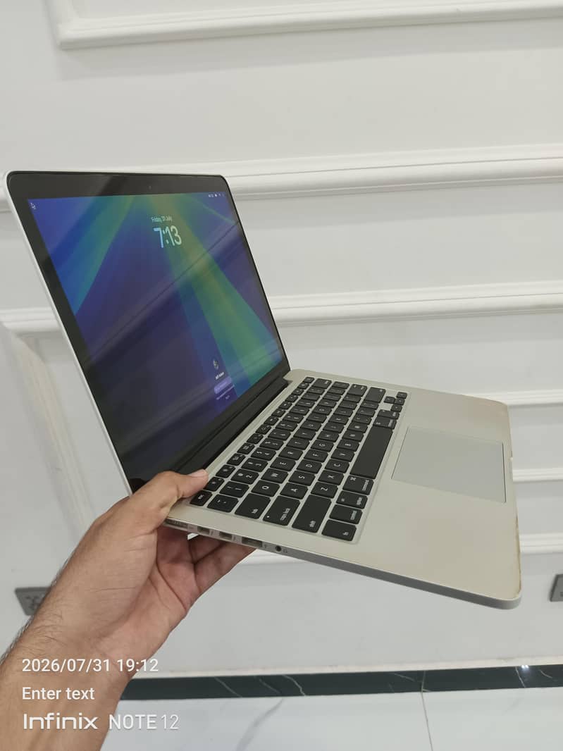 MacBook Pro 2015 Scratchless Condition 5