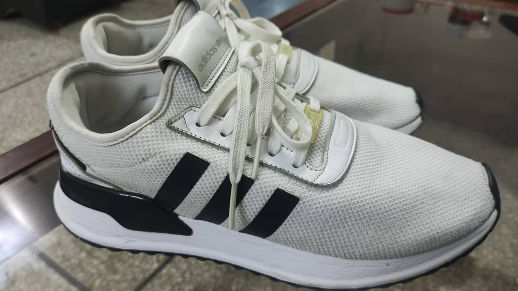 ADIDAS 5
