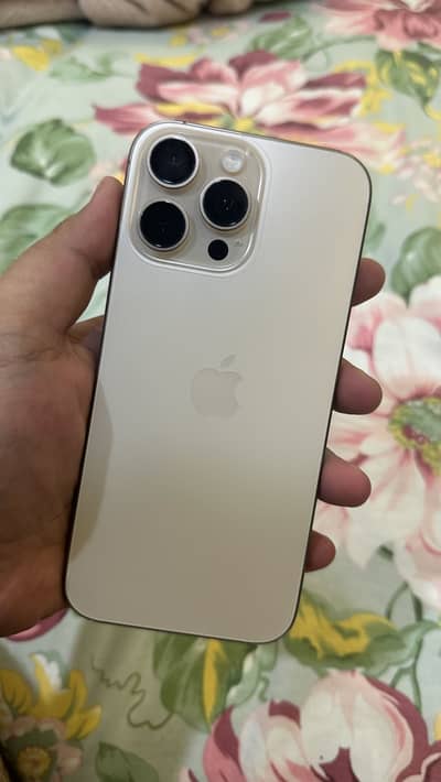 Apple iPhone 16 Pro Max
