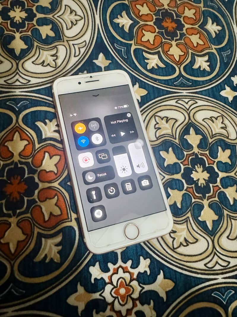 Apple iPhone 7 1