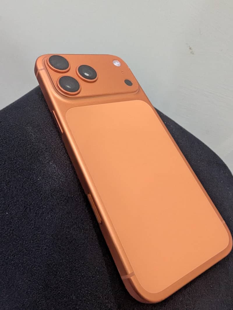 Apple iPhone 17 Pro Max 0