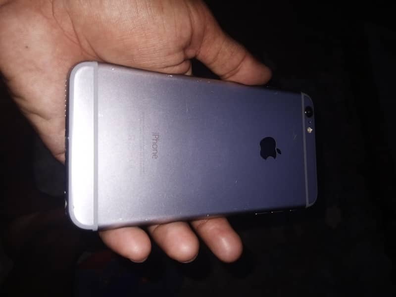 Apple iPhone 6 Plus 0