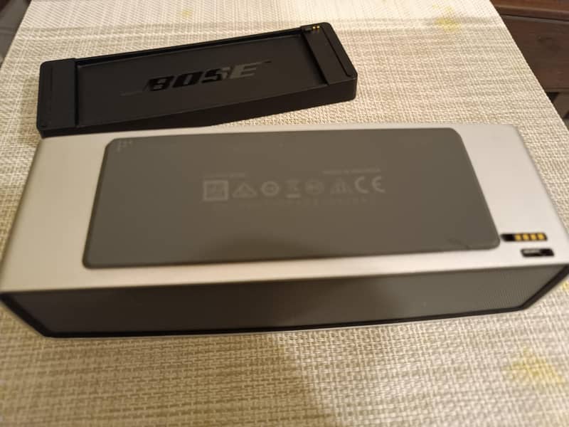 Bose SoundLink Mini 13