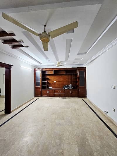 9 Marla Ground Floor WITHOUT DRAWING Available All Facilities In The Portion Gas Electric Separate Boring Supply & Parking G-14/4