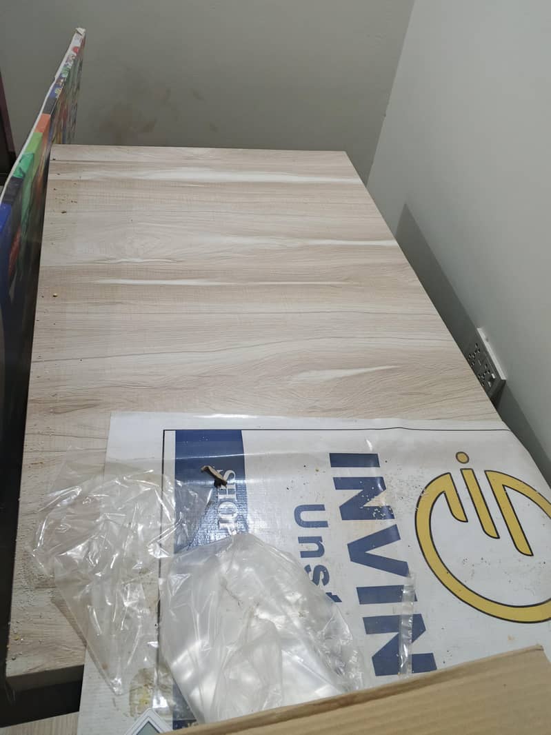 office table 0