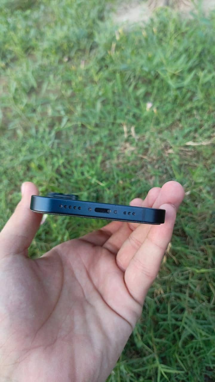 iPhone 13 1