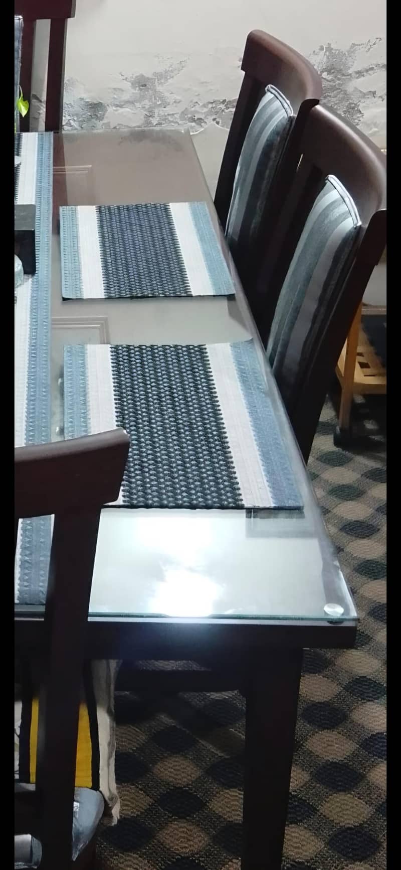 6 seater dining table 1