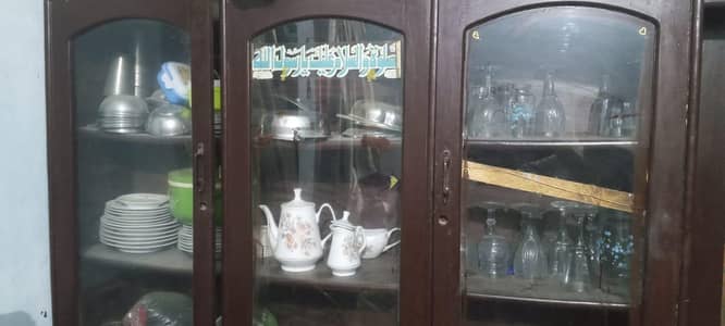 Showcase in good condition