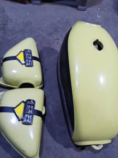 CB 180 tank set