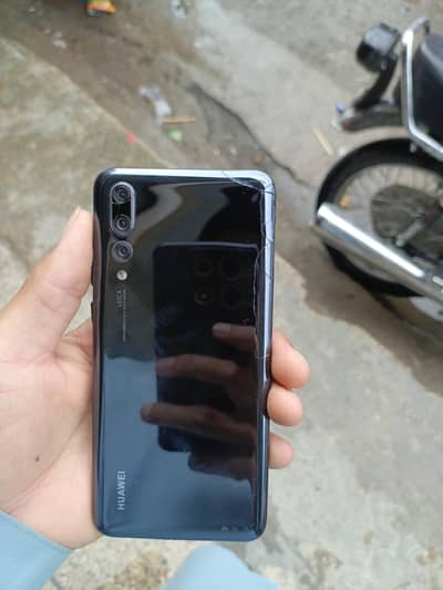 Huawei P20 Pro 6.128GB only phone pta approved