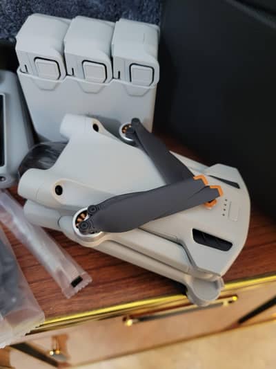 Dji mini 3 pro (10/10++) (Like new) (Combo plus 48mins)