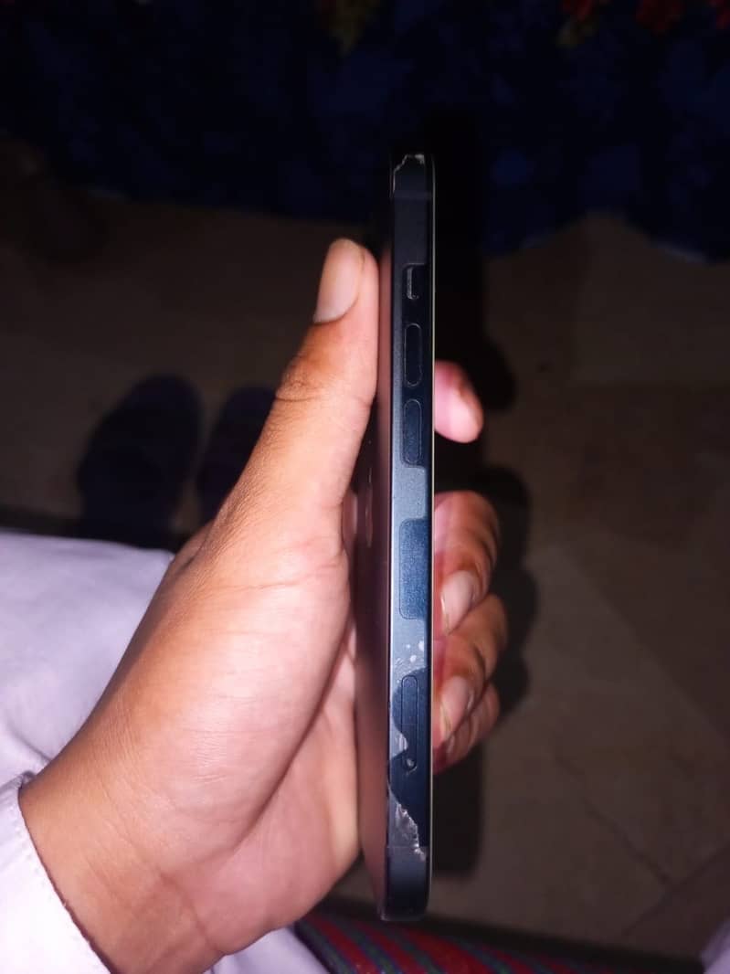 Apple iPhone 13 3