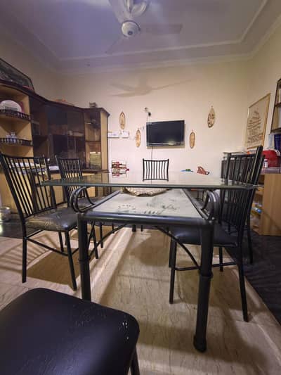 dinning table and chair