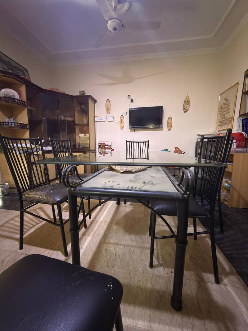 dinning table and chair 0