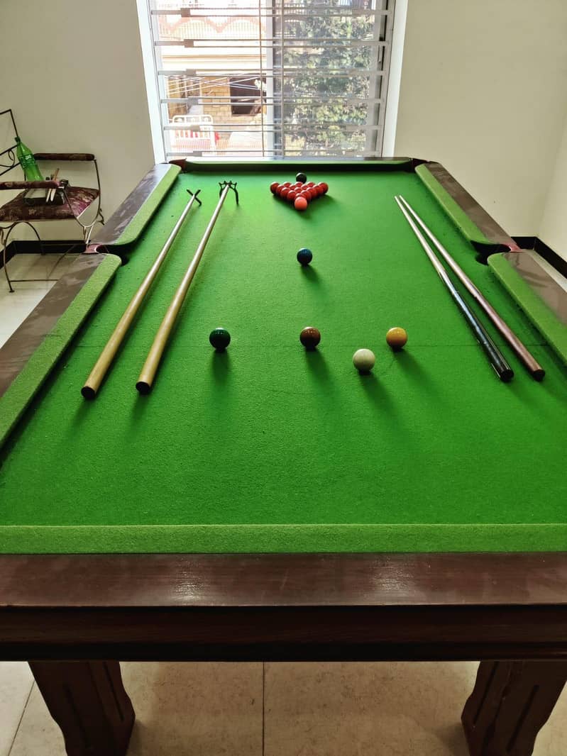 Snooker Table 0