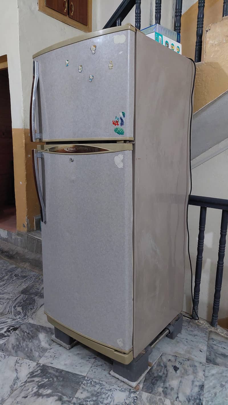waves Fridge ok working 1