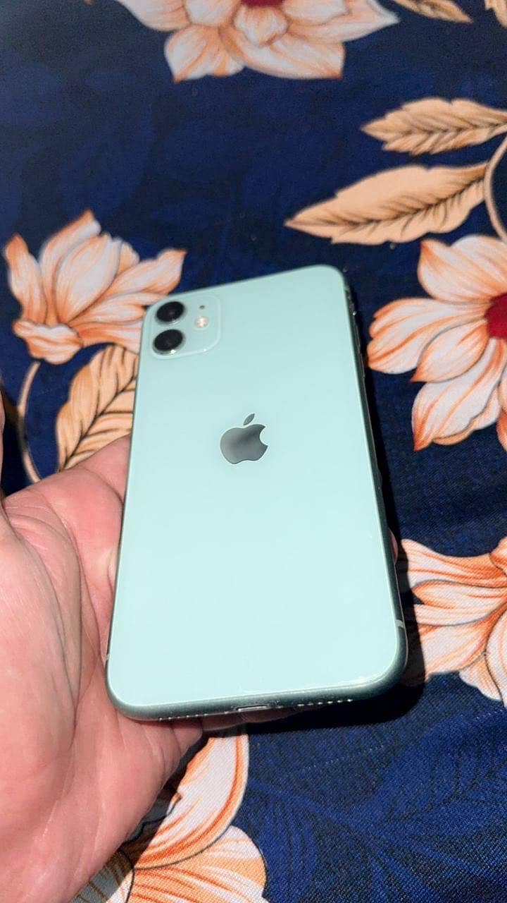Apple iPhone 11 3