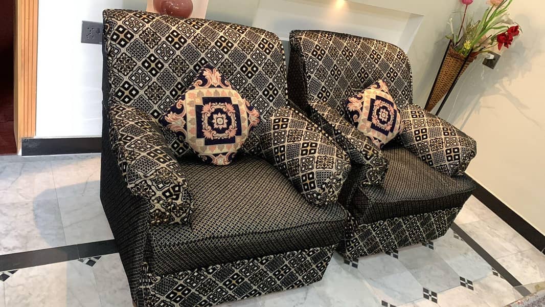 5 seater sofa 0
