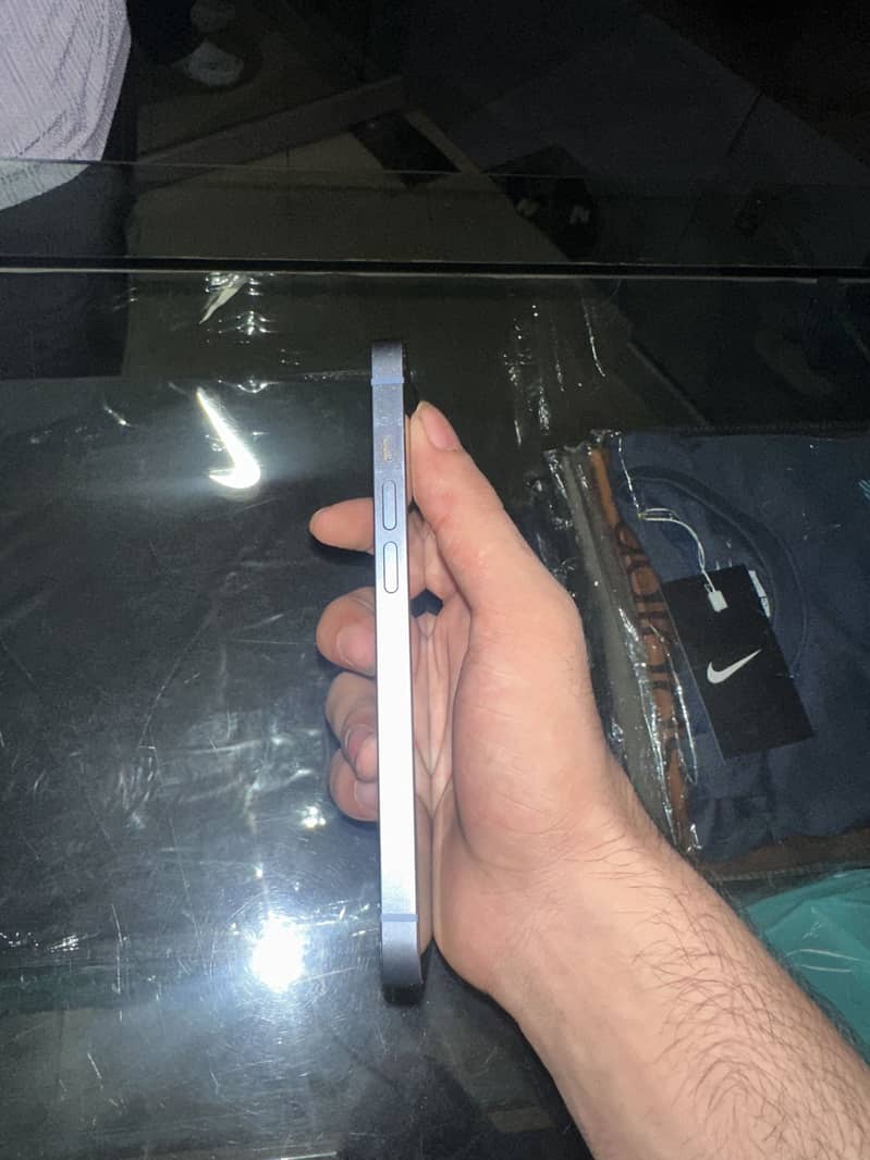 iPhone 14 1