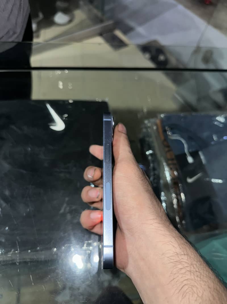 iPhone 14 2