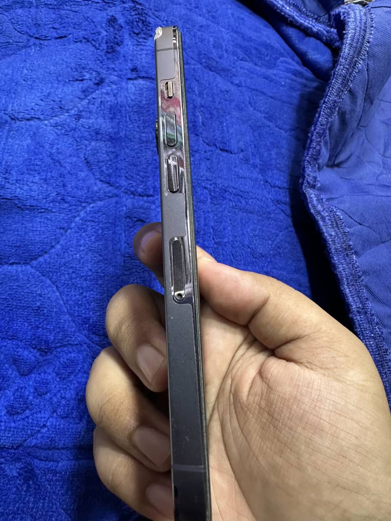 Apple iPhone 14 Pro 1