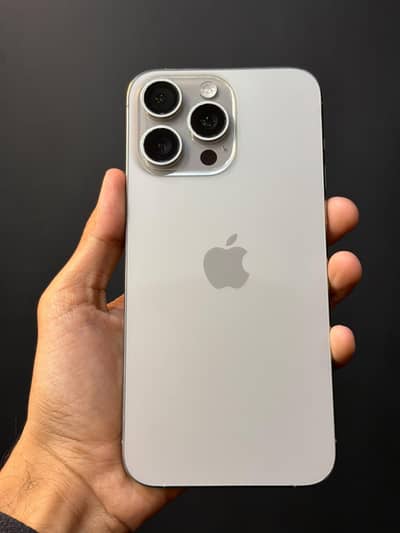 iPhone 15 Pro Max