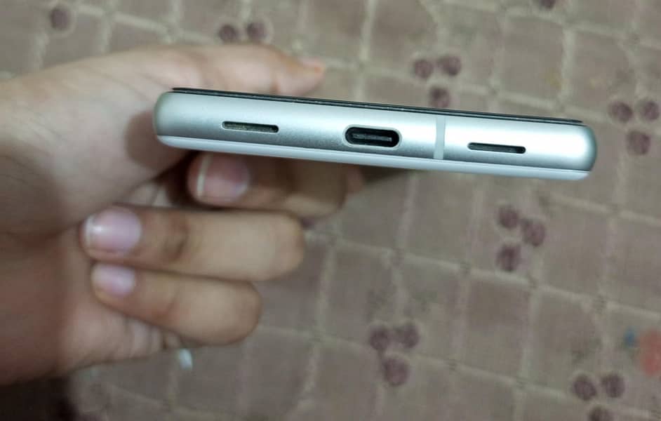 GOOGLE PIXEL 7a 3
