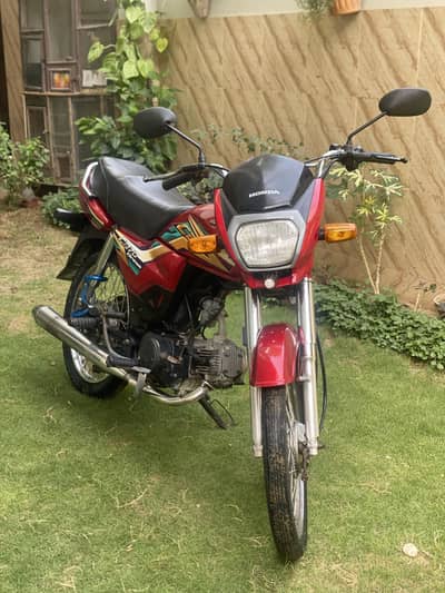 Honda cd 70 dream (red)